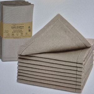 Cloth Napkins Set Of Six,18"x18", Light Taupe NEW, Unused.